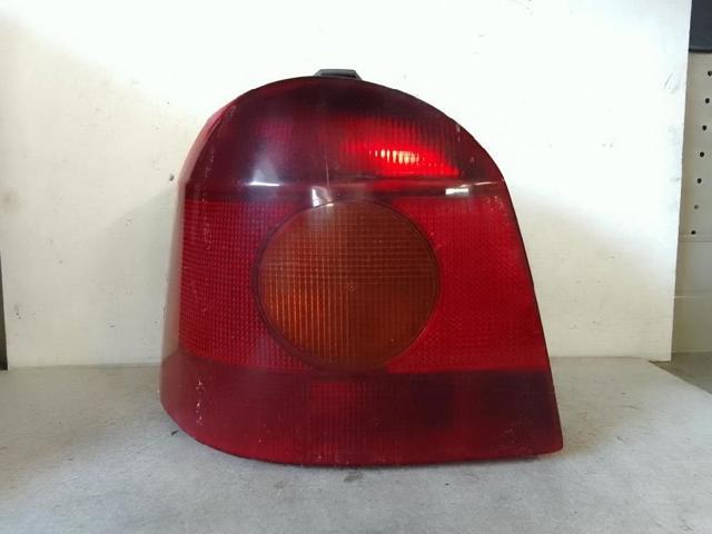Lampa zespolona tylna lewa zewnętrzna 8200338148 RENAULT