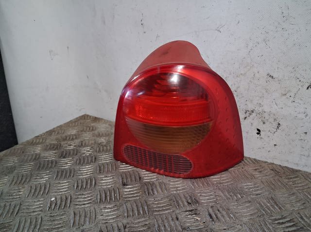 Lampa zespolona tylna lewa zewnętrzna 8200338149 RENAULT