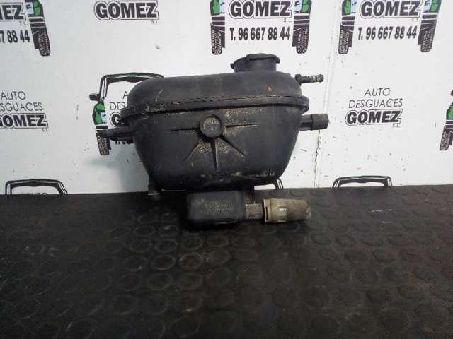 Zbiorniczek wyrównawczy układu chłodzenia 8200339746 RENAULT