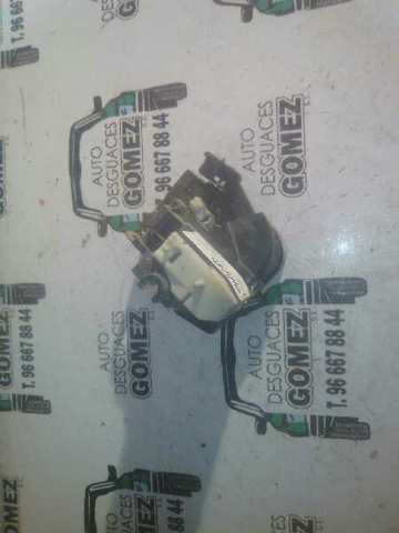 Zamek drzwi przednich prawych 8200350432 RENAULT