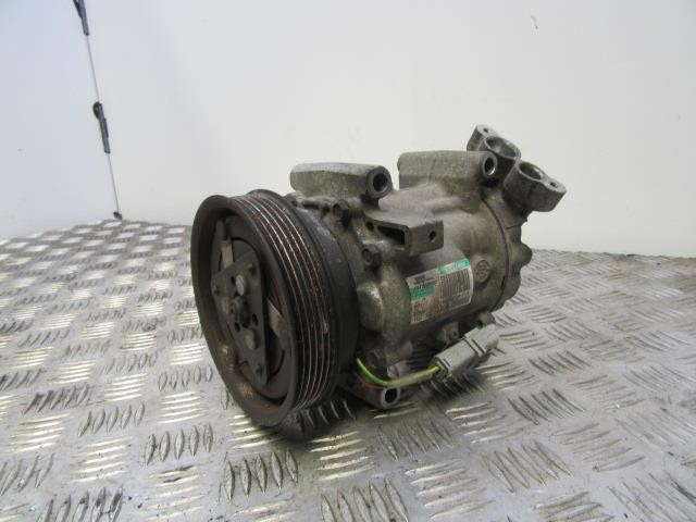 Sprężarka klimatyzacji 8200365787 NISSAN
