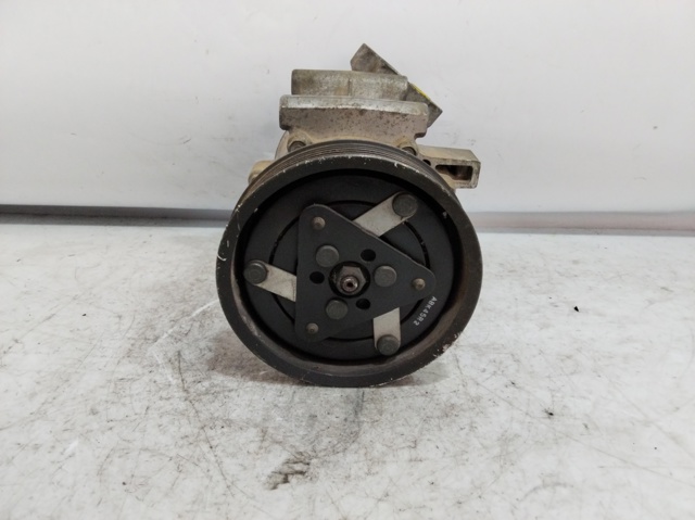 Sprężarka klimatyzacji 8200365787 RENAULT