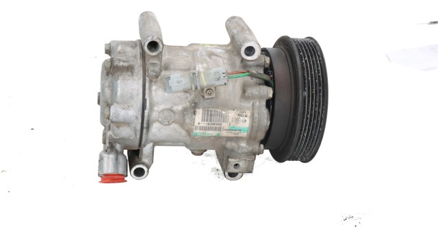 Sprężarka klimatyzacji 8200365787A NISSAN