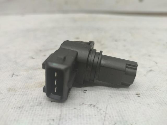 Czujnik położenia wałka rozrządu 8200370572 RENAULT