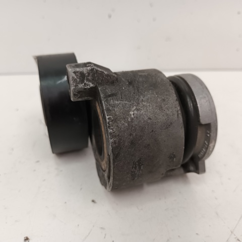 Napinacz paska napędowego 8200371058 RENAULT