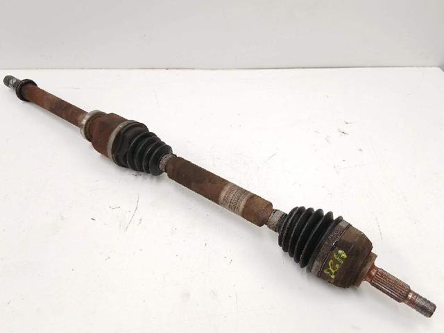 Półoś napędowa przednia prawa 8200379235 RENAULT