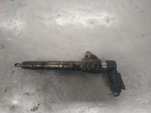 Wtryskiwacz paliwa 8200380253 RENAULT