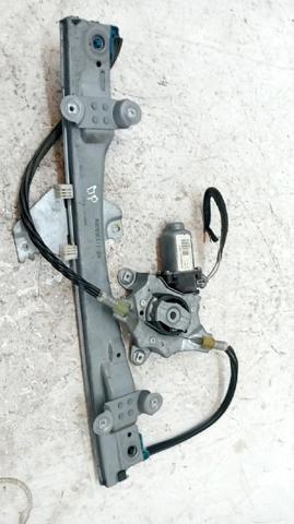 Mechanizm podnoszenia szyby drzwi przednich prawych 8200384741 RENAULT