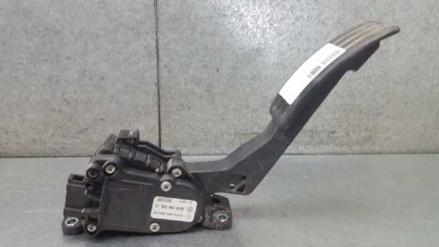 Pedał przyspieszenia (gazu) 8200386506 RENAULT