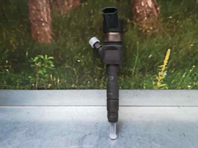 Wtryskiwacz paliwa 8200389369 RENAULT