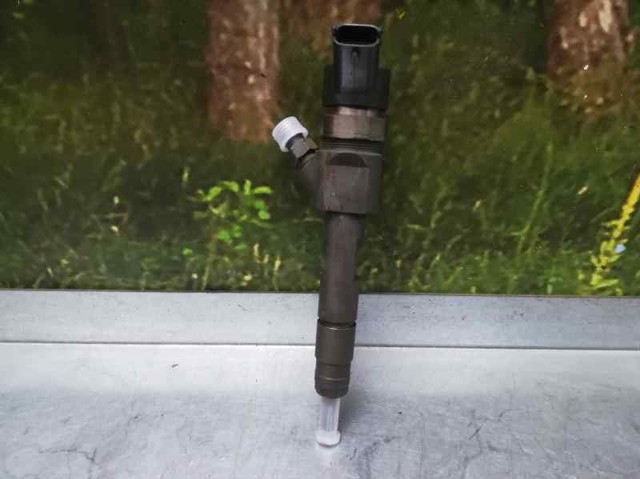 Wtryskiwacz paliwa 8200389369 RENAULT
