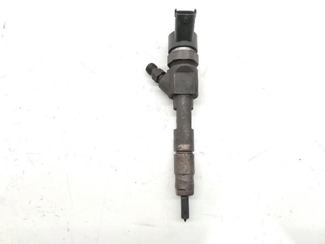 Wtryskiwacz paliwa 8200389369 RENAULT