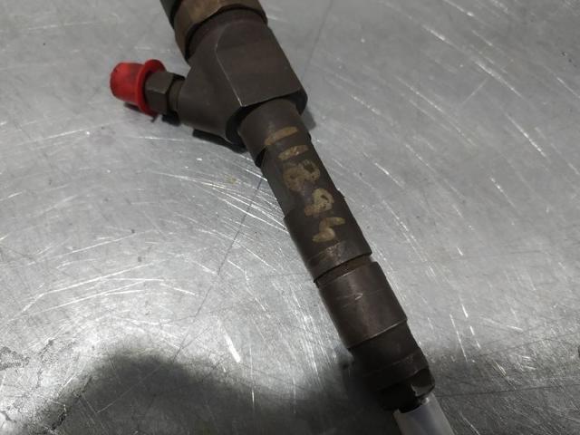 Wtryskiwacz paliwa 8200389369 RENAULT