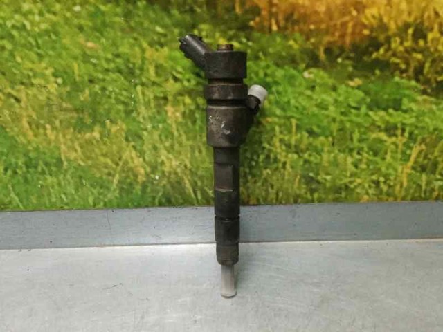 Wtryskiwacz paliwa 8200389369 RENAULT
