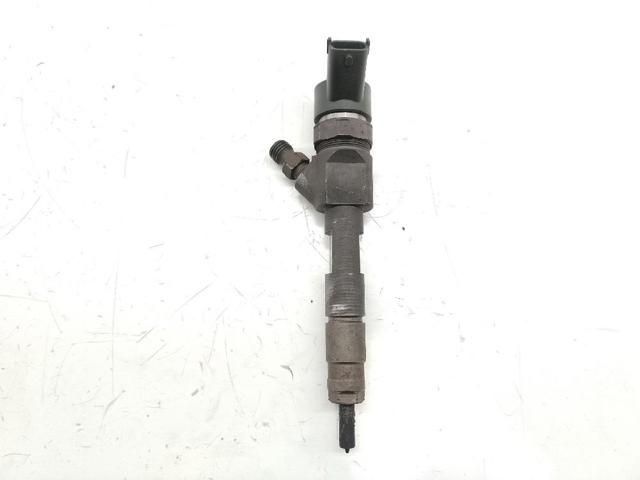 Wtryskiwacz paliwa 8200389369 RENAULT