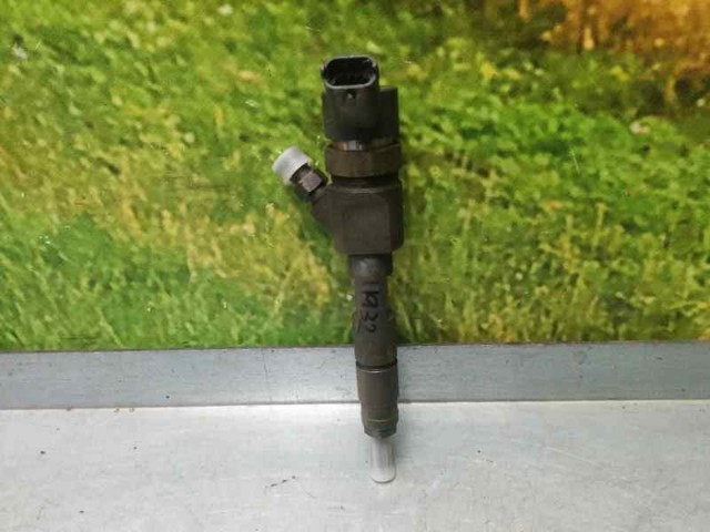Wtryskiwacz paliwa 8200389369 RENAULT
