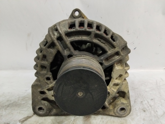 Alternator 8200390675 RENAULT