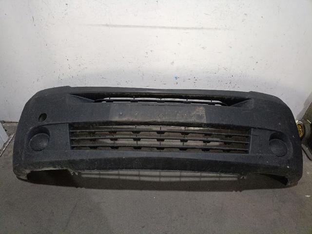 Zderzak przedni 8200394563 RENAULT