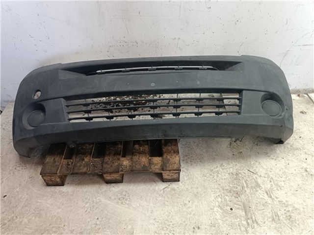Zderzak przedni 8200394563 RENAULT