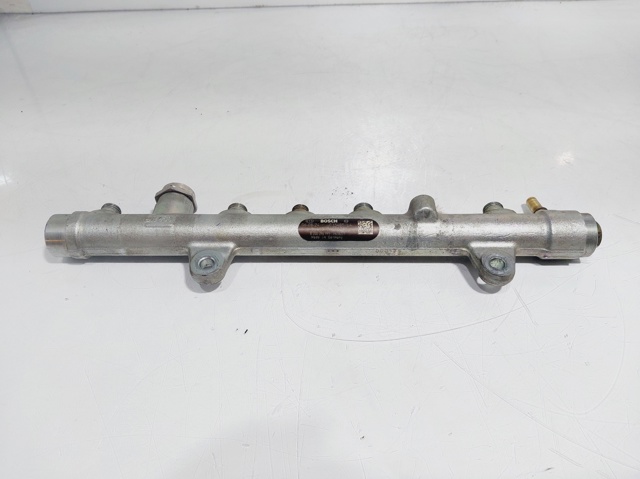 Czujnik ciśnienia paliwa 8200396999 RENAULT