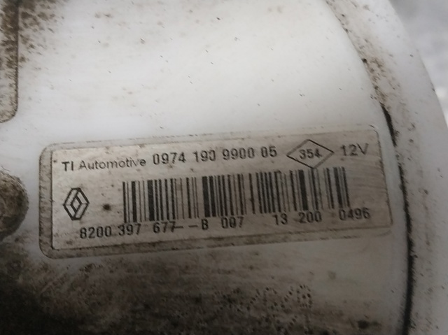 Moduł pompy paliwowej z czujnikiem poziomu paliwa 8200397677 RENAULT