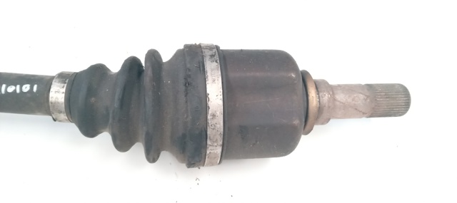 Półoś napędowa przednia lewa 8200414939 NISSAN