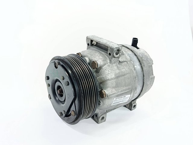 Sprężarka klimatyzacji 8200421410 RENAULT
