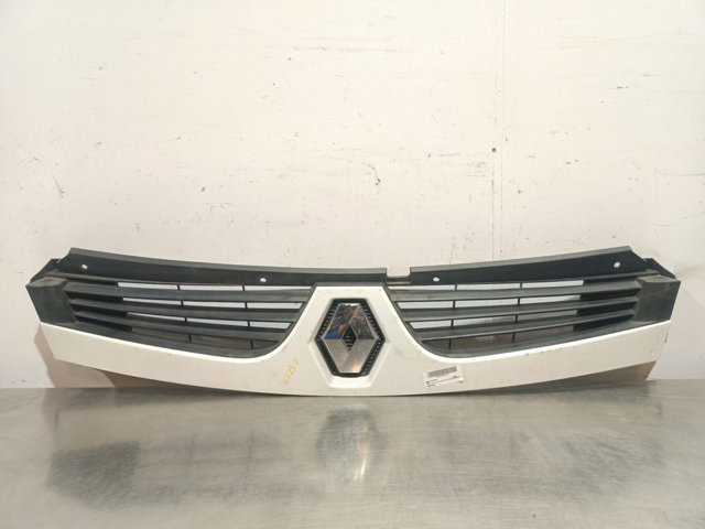 Atrapa chłodnicy 8200426365 RENAULT