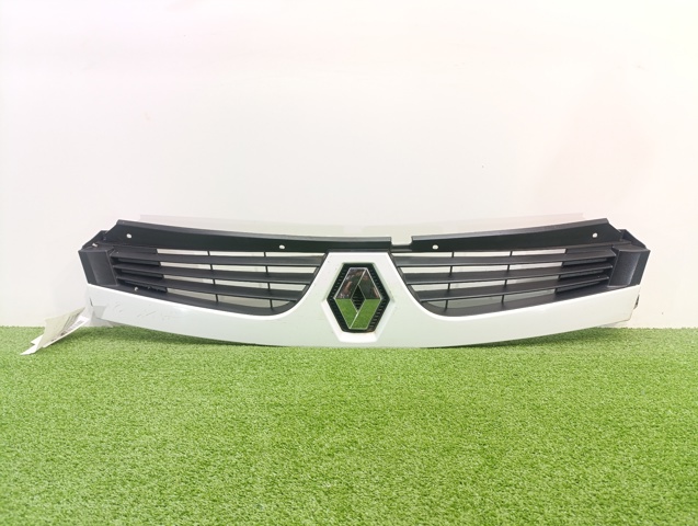 Atrapa chłodnicy 8200426365 RENAULT