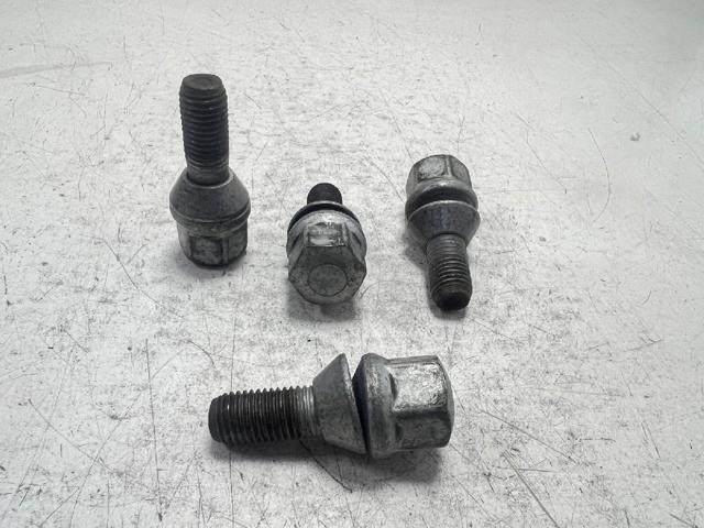 Śruba koła Renault Espace 4 JK0