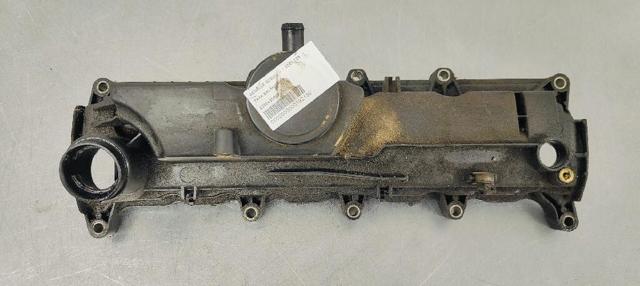 Pokrywa zaworowa 8200433603 RENAULT