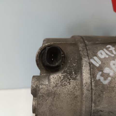Sprężarka klimatyzacji 8200436108 RENAULT
