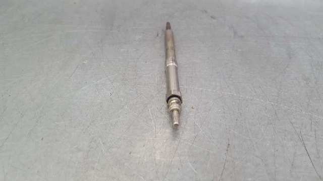 Świeca żarowa 8200445627 RENAULT