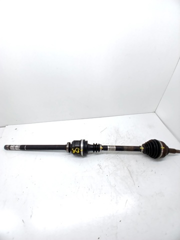 Półoś napędowa przednia prawa 8200452273 RENAULT