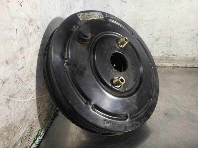 Wzmacniacz próżniowy hamulców 8200453735 RENAULT