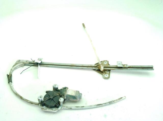 Mechanizm podnoszenia szyby drzwi przednich prawych 8200467967 RENAULT