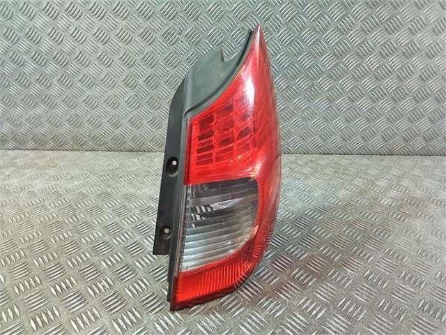 Lampa zespolona tylna prawa 8200474327A RENAULT