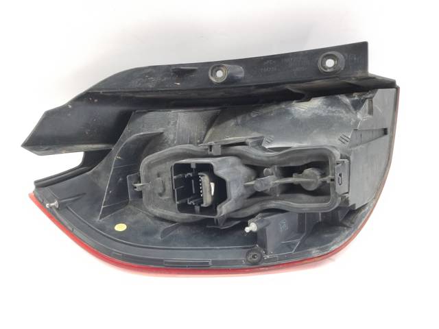 Lampa zespolona tylna prawa 8200474327A RENAULT