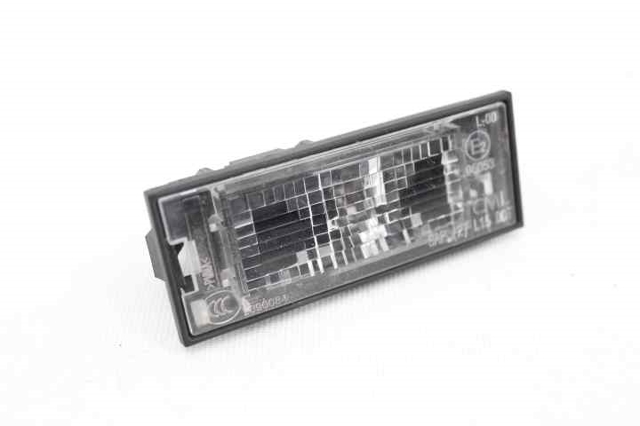 Lampa oświetlenia tylnej tablicy rejestracyjnej 8200480127 RENAULT