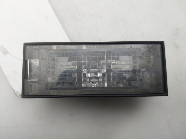 Lampa oświetlenia tylnej tablicy rejestracyjnej 8200480127 RENAULT