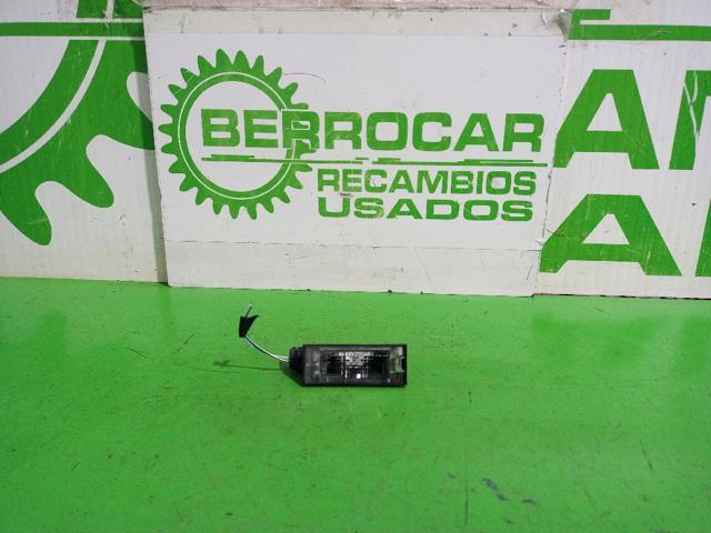 Lampa oświetlenia tylnej tablicy rejestracyjnej 8200480127 RENAULT