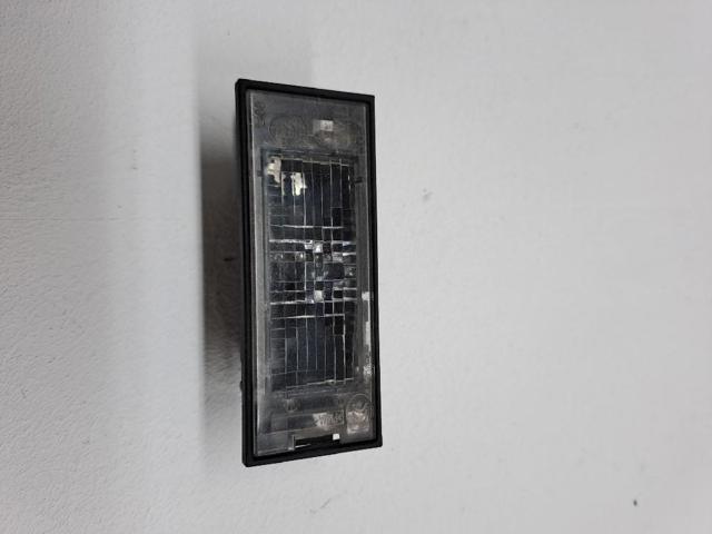 Lampa oświetlenia tylnej tablicy rejestracyjnej 8200480127 RENAULT