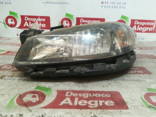 Reflektor lewy 8200481196 RENAULT