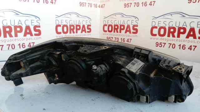 Reflektor lewy 8200481196 RENAULT