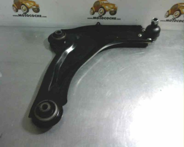 Wahacz zawieszenia przedniego dolny prawy 8200484811 OPEL