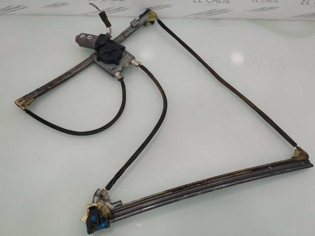 Mechanizm podnoszenia szyby drzwi przednich lewych 8200485195 RENAULT