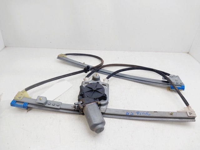 Mechanizm podnoszenia szyby drzwi przednich lewych 8200485195 RENAULT