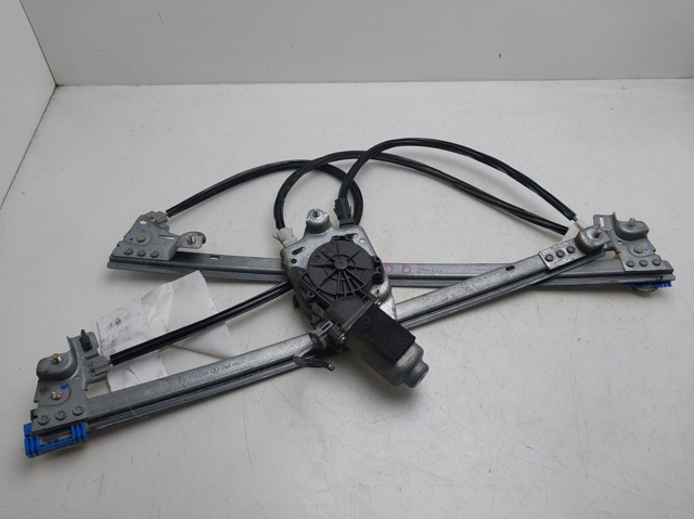 Mechanizm podnoszenia szyby drzwi przednich prawych 8200485230 RENAULT