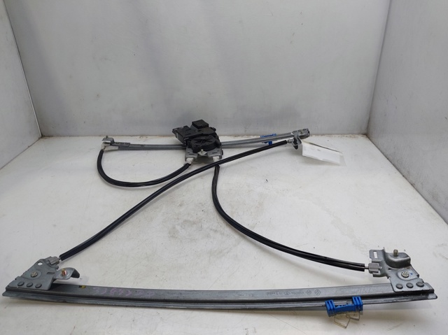 Mechanizm podnoszenia szyby drzwi przednich prawych 8200485230 RENAULT
