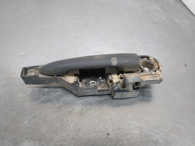 Pałąk zewnętrznej klamki drzwi przednich lewej 8200497521 RENAULT